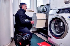 Zehnder-PM-Reinigung-Komfort-Lueftungssyteme-Motiv-4a-bauschweiz.ch_