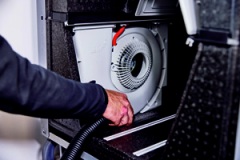 Zehnder-PM-Reinigung-Komfort-Lueftungssyteme-Motiv-4b-bauschweiz.ch_ Zehnder-PM-Reinigung-Komfort-Lueftungssyteme-Motiv-4b-bauschweiz.ch_