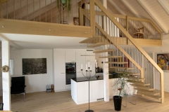 wir-stehen-auf-keller-treppen-3