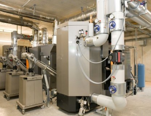 Vom Wald ins Wärmenetz