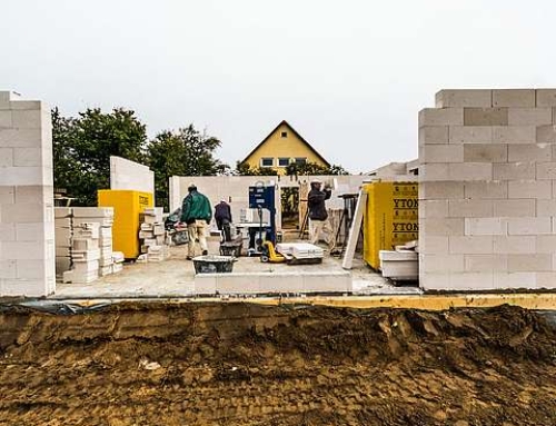 Hausbau: Einer für alles oder alles in Eigenregie?